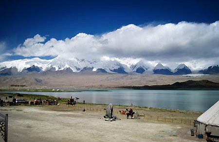 Karakul Lake
