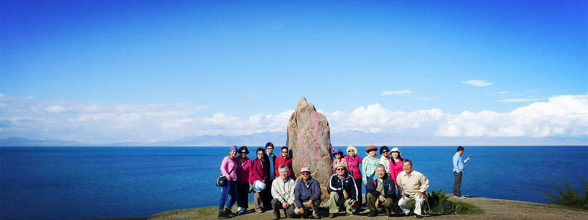 xinjiang-group-tour.jpg xinjiang-group-tour.jpg