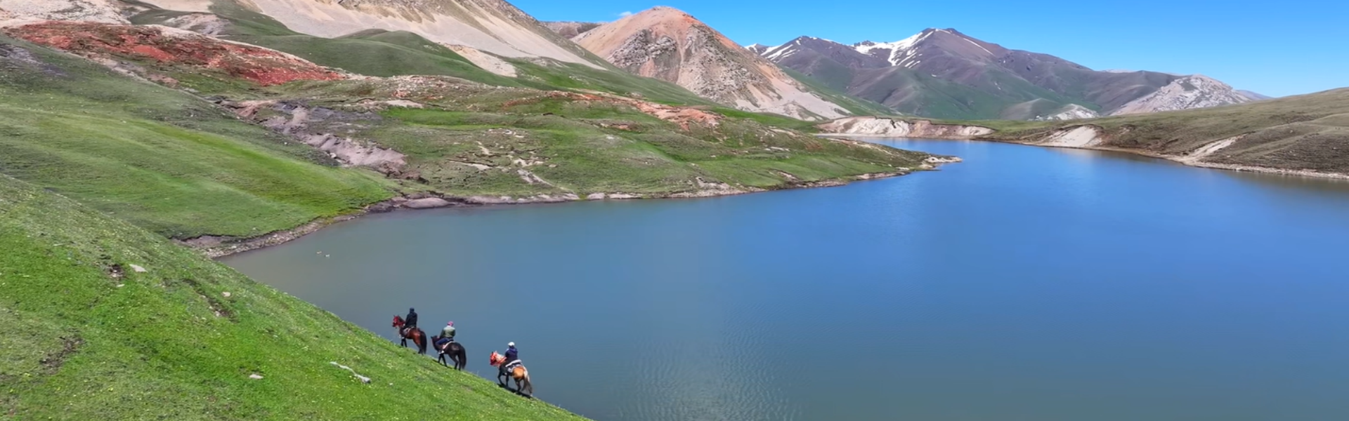 Xinjiang Horseback Riding Tours