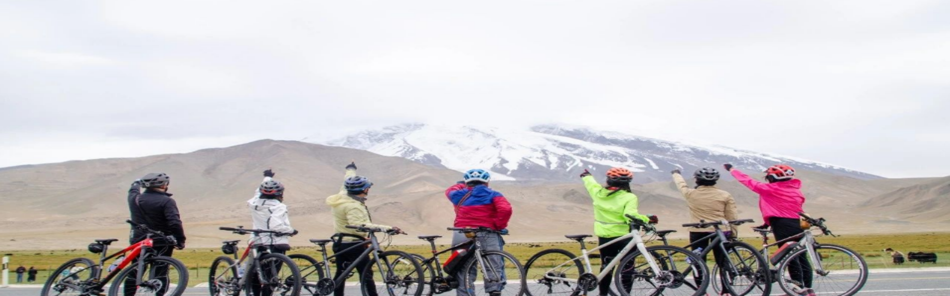 Xinjiang Biking Tours