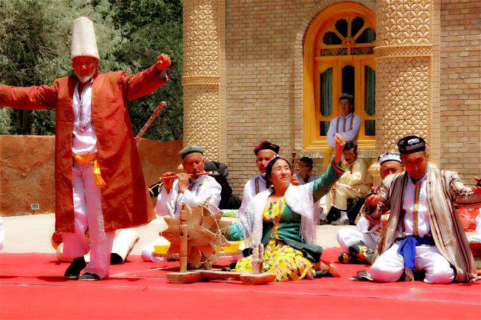 dancing.jpg dancing.jpg