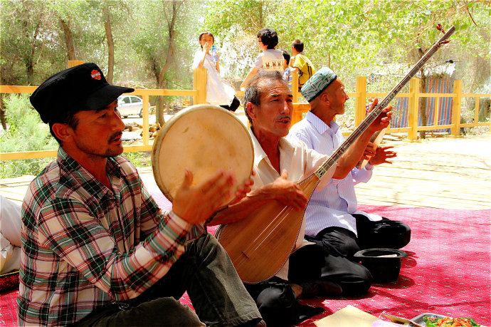 dancing.jpg dancing.jpg